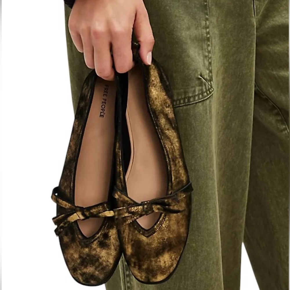 Free People Mania Bow Bronze Age Metallic Leather Ballet Flats Size 7.5 NIB